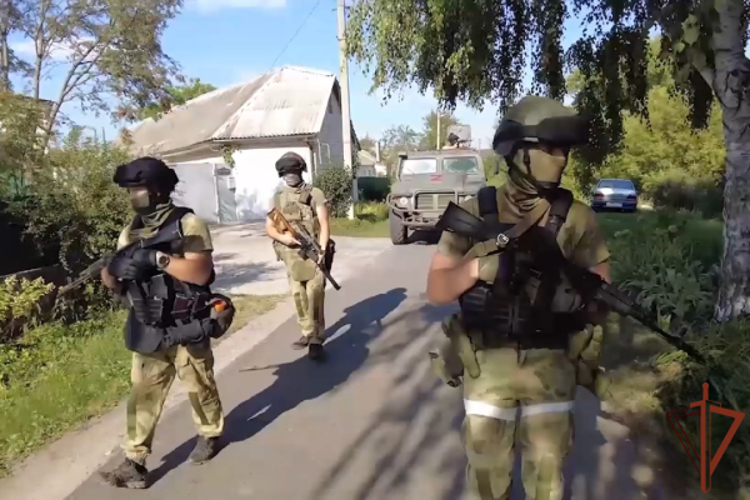 Росгвардия совместно с другими силовыми ведомствами уничтожила группу боевиков ВСУ в Курской области (видео)
