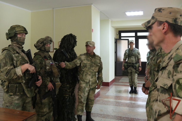 Финальный этап конкурса профессионального мастерства и полевой выучки офицеров артиллерии стартовал в Южном округе Росгвардии