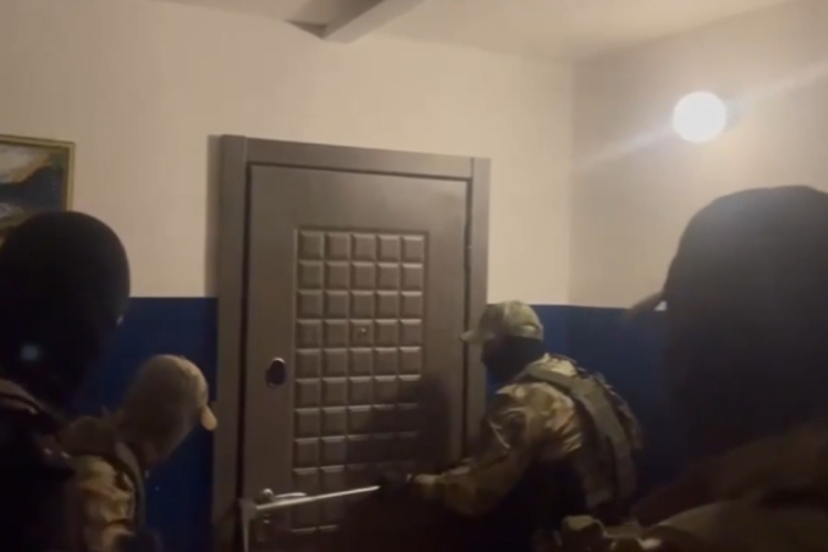 При силовой поддержке спецназа Росгвардии задержаны подозреваемые в нанесении побоев жителю Благовещенска