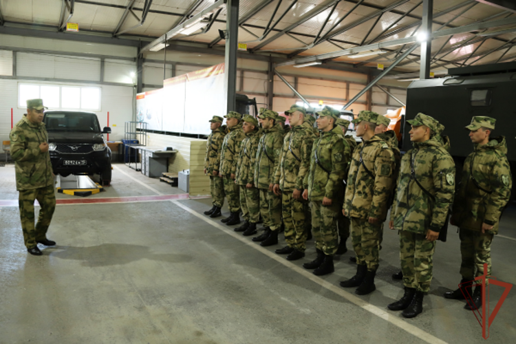 Учебно-методический сбор с выпускниками военных вузов проходит в Новосибирской области
