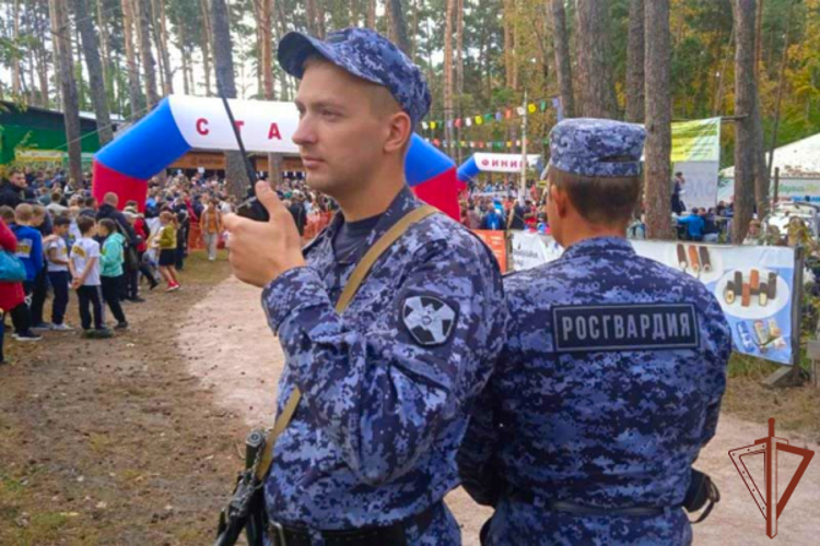Росгвардейцы в Сибири обеспечили безопасность всероссийского дня бега