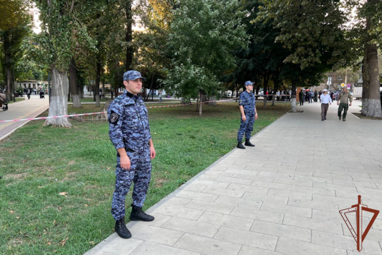 Росгвардейцы обеспечили безопасность проведения международного религиозного форума в Дагестане