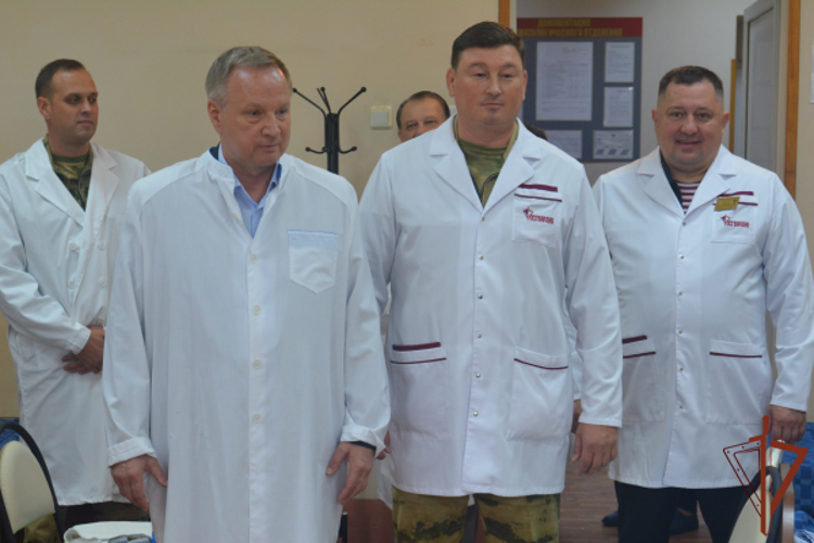 Заместитель командующего Южным округом Росгвардии навестил пациентов ведомственного медучреждения в Ростовской области