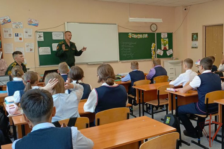 В Сибирском округе Росгвардии прошли мероприятия ко Дню солидарности в борьбе с терорризмом 