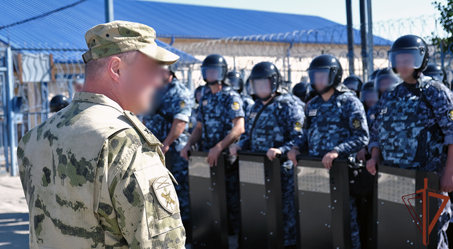 В Запорожской области Росгвардия и ФСИН освободили условных заложников в ходе межведомственного учения (видео)