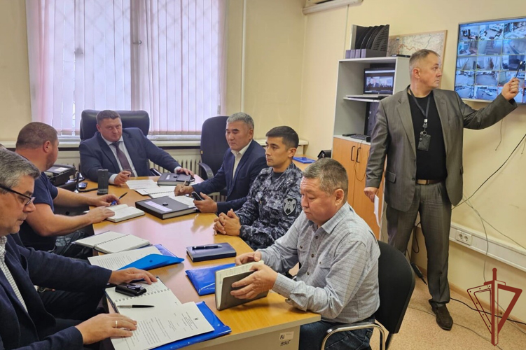 Сотрудники Росгвардии приняли участие в совместном с МВД учении на охраняемом объекте в Республике Алтай