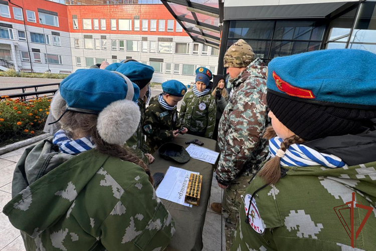 Патриотические мероприятия для школьников провели росгвардейцы в Сибири