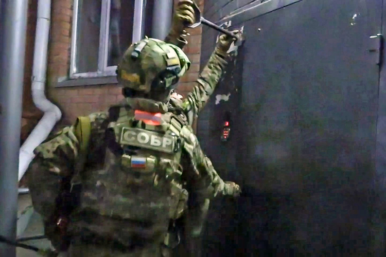 В Хакасии при содействии спецназа Росгвардии задержаны подозреваемые в организации незаконной деятельности