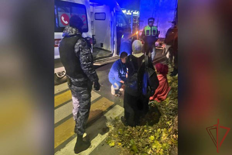 Сотрудники Росгвардии в Подмосковье оказали первую помощь женщине, пострадавшей в ДТП
