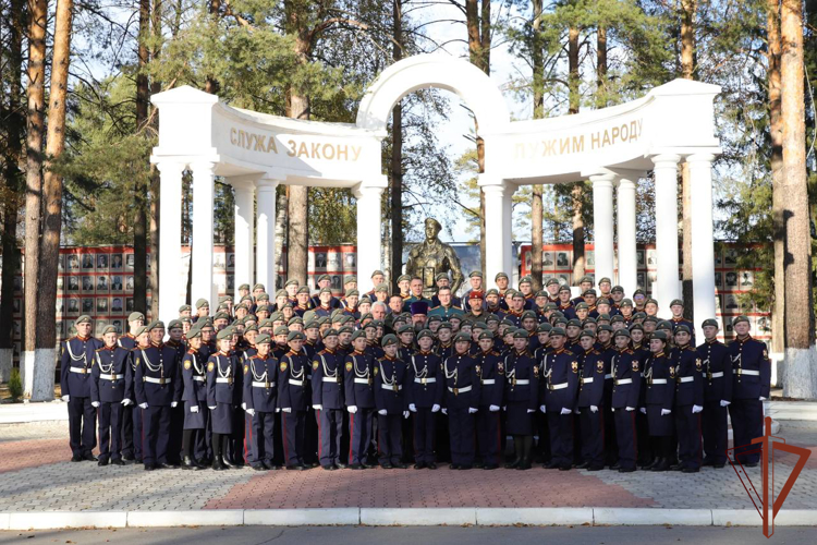 В Перми в кадеты Росгвардии посвятили более ста ребят