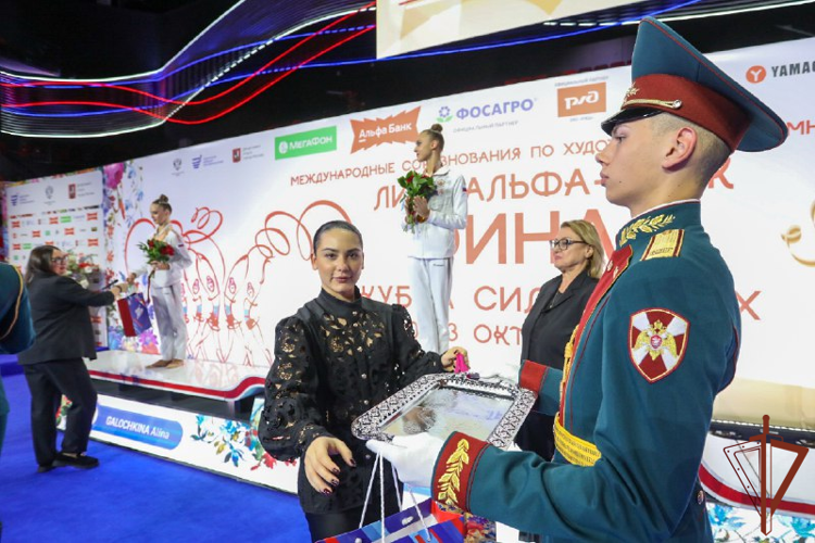 Росгвардейцы поддержали российских гимнасток в «Финале Кубка сильнейших» 