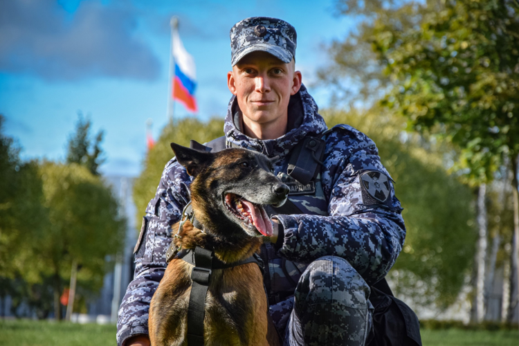 Подразделения Росгвардии в Санкт-Петербурге обеспечили правопорядок во время футбольного матча Российской Премьер-Лиги