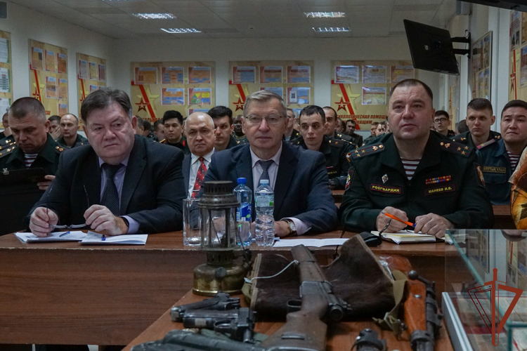 Представители Росгвардии приняли участие в конференции, посвящённой военно-политической работе в условиях СВО