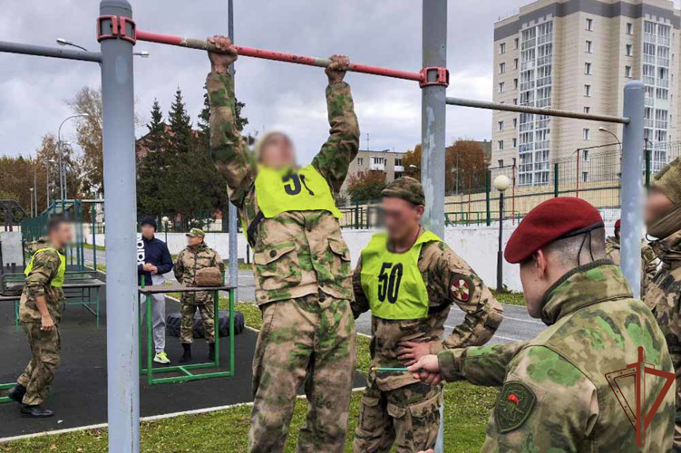 Курсанты Новосибирского военного института Росгвардии проходят стажировку в отряде специального назначения «Кузбасс» 