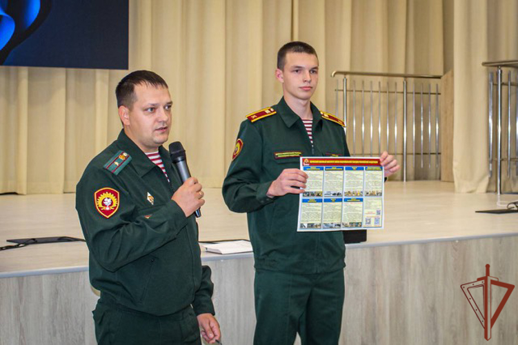 В Сыктывкаре курсанты Росгвардии прошли войсковую стажировку в центре подготовки личного состава (видео)