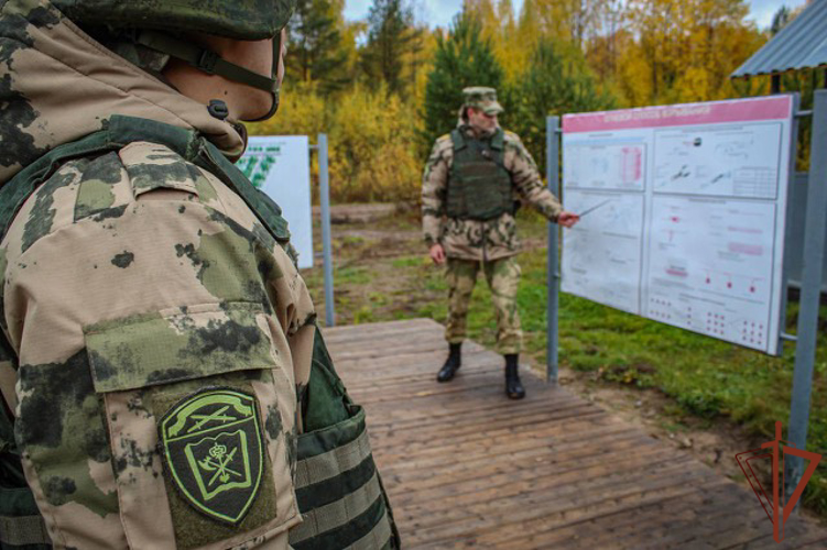 В Сыктывкаре курсанты Росгвардии прошли войсковую стажировку в центре подготовки личного состава (видео)