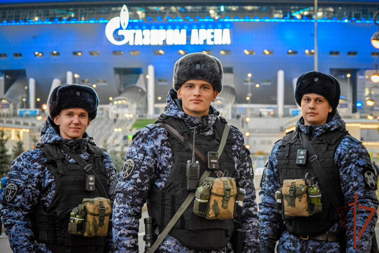 Росгвардейцы в Санкт-Петербурге обеспечили безопасность футбольного матча РПЛ