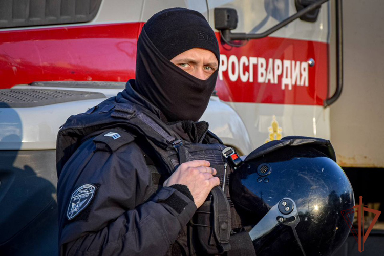 Росгвардейцы в Санкт-Петербурге обеспечили безопасность футбольного матча РПЛ