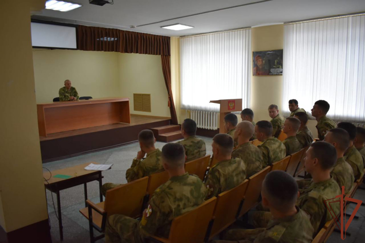 Курсанты Новосибирского военного института проходят стажировку в cеверском соединении Росгвардии