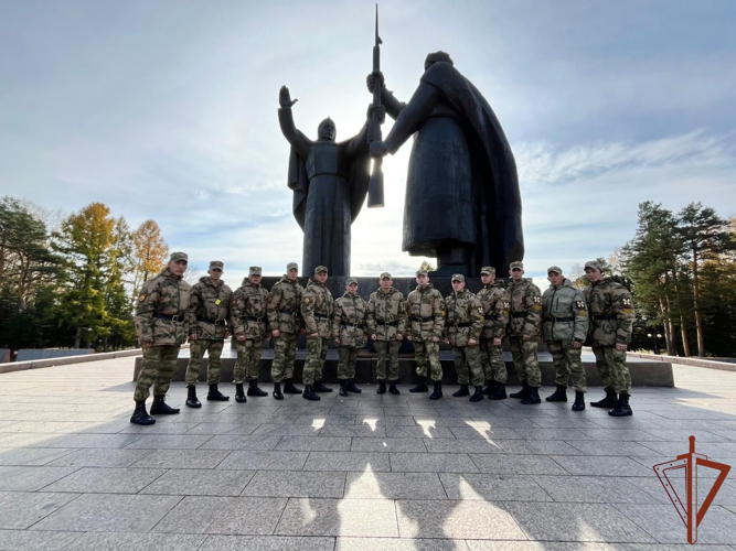 Курсанты Новосибирского военного института проходят стажировку в cеверском соединении Росгвардии