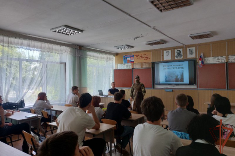 Росгвардейцы оказали помощь школьникам в подготовке к военно-патриотической игре «Зарница 2.0»
