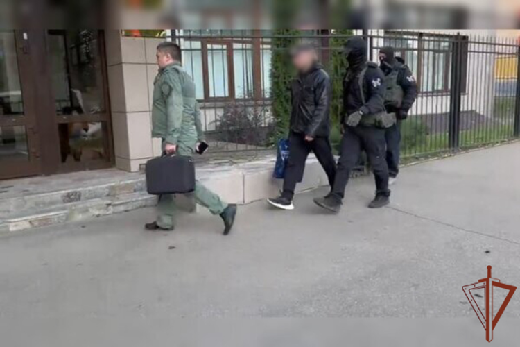 При силовой поддержке спецназа Росгвардии в Смоленске задержаны подозреваемые в убийстве 21-летней давности
