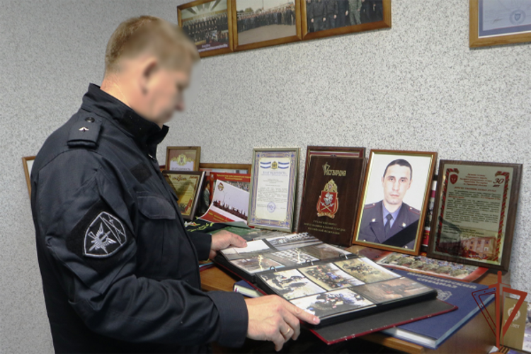 Росгвардейцы почтили память  Героя России Тимура Мухутдинова в Тюменской области