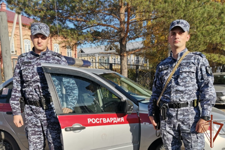 Сотрудники Росгвардии в Новосибирске разыскали пропавшего ребенка