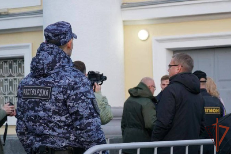 В Кирове росгвардейцы обеспечили безопасность дня города и концерта певицы Юты в поддержку участников СВО