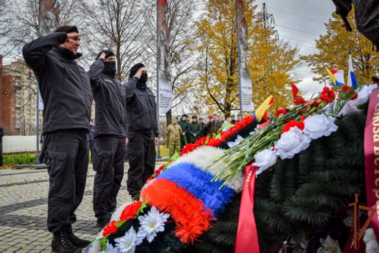 В Санкт-Петербурге спецназовцы  Росгвардии почтили память погибших боевых товарищей 