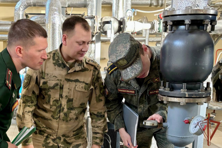 Курсанты военных вузов проходят стажировку в Уральском округе Росгвардии