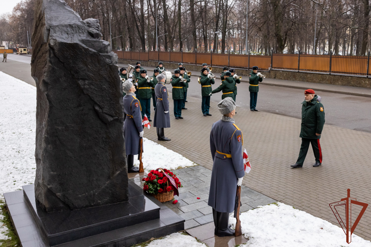 В Росгвардии прошли мероприятия, приуроченные к 255-летию со дня рождения основателя ведомства графа Е.Ф. Комаровского (видео)