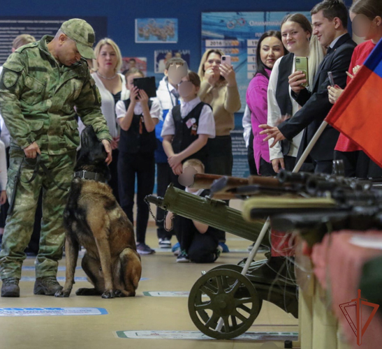 В  Пятигорске росгвардейцы стали участниками ежегодного Фестиваля профессий