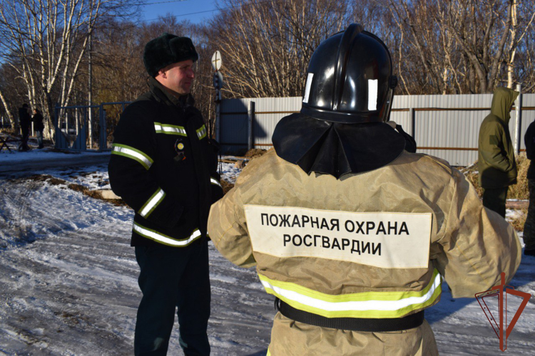 Совместное пожарно-тактическое занятие Росгвардии и МЧС России прошло на Камчатке