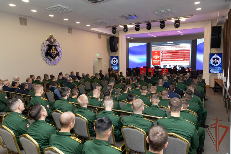 Слушателей Военно-инженерной академии познакомили с работой взрывотехников войск национальной гвардии 