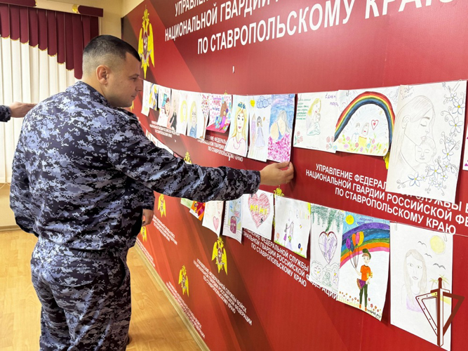 В Северо-Кавказском округе Росгвардии поздравили матерей