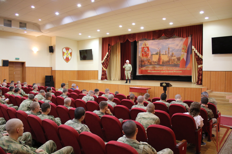 В Центральном округе Росгвардии состоялось чествование военнослужащих, выслуживших установленный срок военной службы по призыву