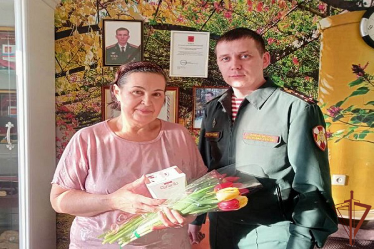 На Дальнем Востоке росгвардейцы провели мероприятия ко Дню матери 