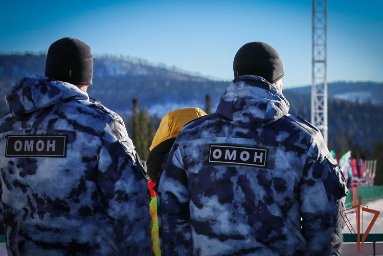ОМОН Росгвардии обеспечил безопасность проведения I этапа Кубка России по лыжным гонкам в Хакасии 