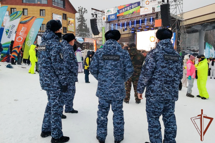 Сотрудники Росгвардии обеспечили безопасность массовых мероприятий в регионах Сибири