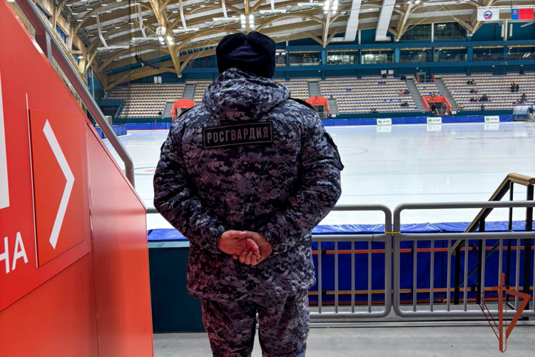 Росгвардия обеспечила безопасность первого матча XXXIII Чемпионата России по хоккею с мячом