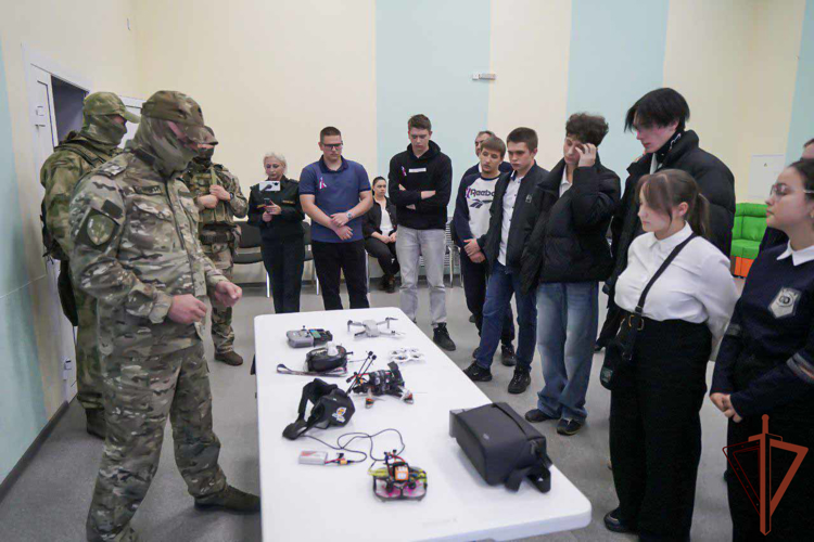 В Сибирском округе Росгвардии прошел всероссийский День призывника