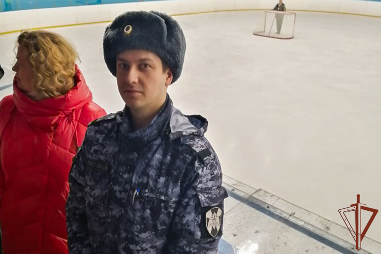 В Кузбассе сотрудники Росгвардии обеспечили правопорядок время всероссийских хоккейных матчей