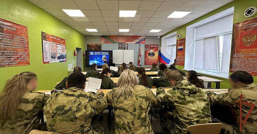 Росгвардейцы и кадеты ведомства присоединились международной просветительской акции «Географический диктант» в Запорожской области