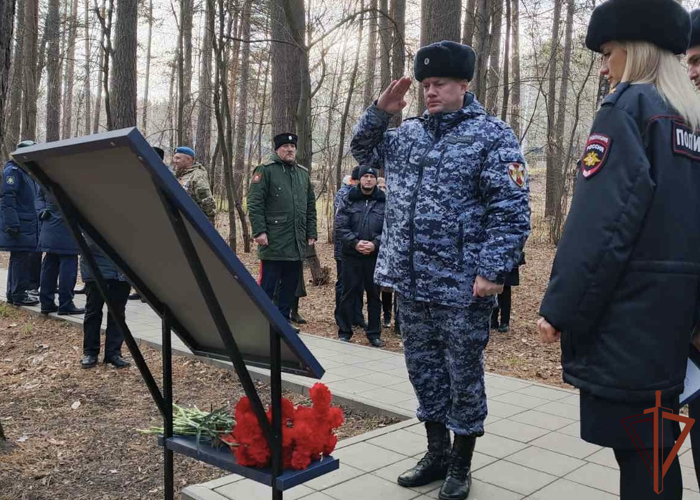В Сибирском округе Росгвардии отдали дань памяти погибшим при исполнении служебно-боевых задач