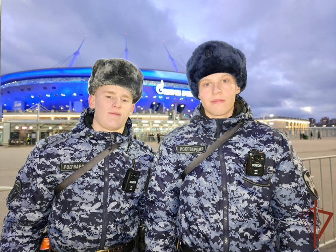 В Санкт-Петербурге росгвардейцы обеспечили безопасность матча медийной футбольной лиги 