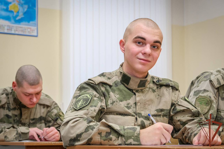 Своих родных с Днём матери поздравили военнослужащие Северо-Западного округа Росгвардии  
