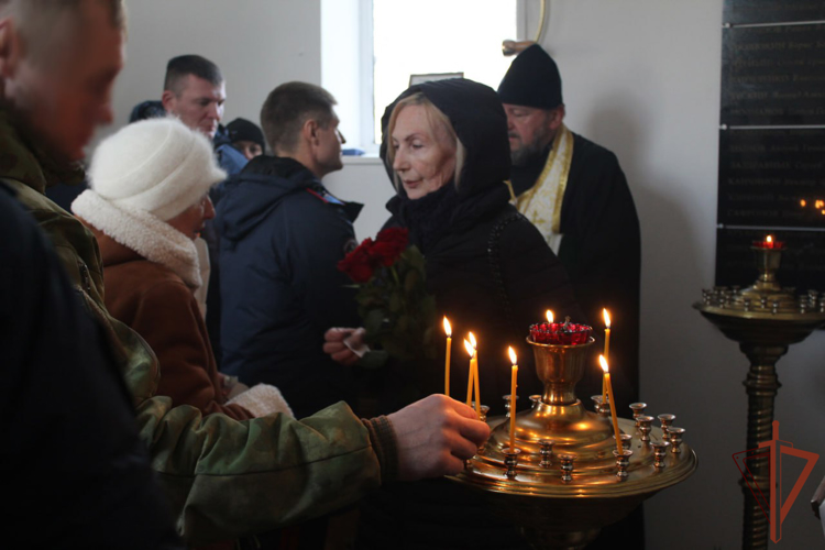 Память погибших при выполнении служебных обязанностей почтили в Восточном округе Росгвардии  