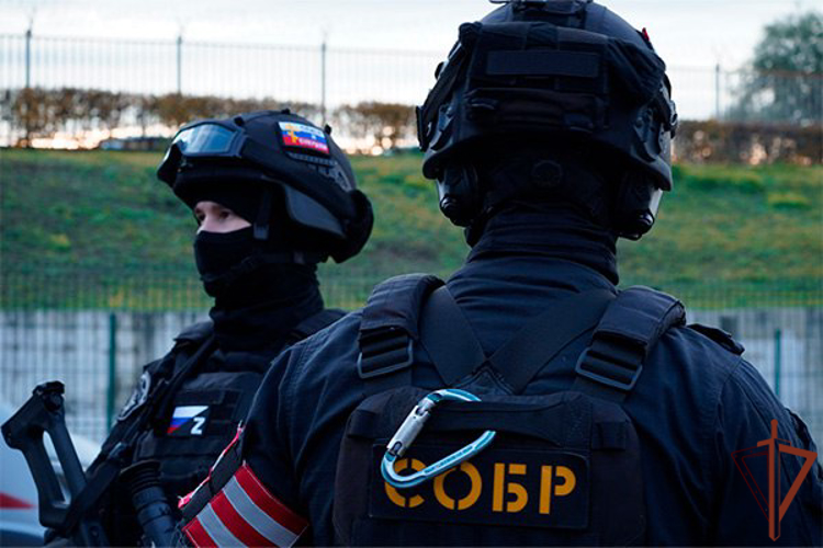 При участии столичного спецназа Росгвардии задержан подозреваемый в распространении наркотиков