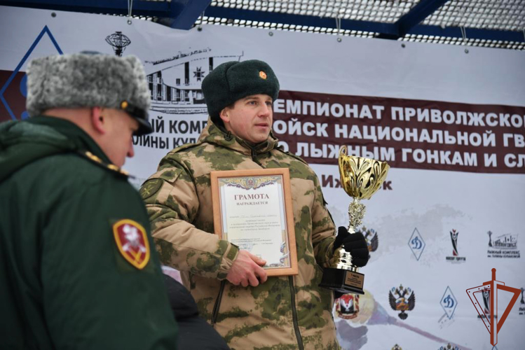Чемпионат Приволжского округа Росгвардии по лыжным гонкам и служебному двоеборью прошел в Удмуртии  